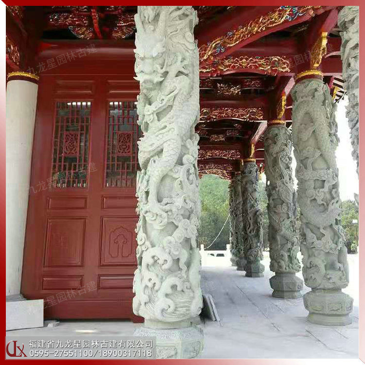 石雕盤(pán)龍柱圖片