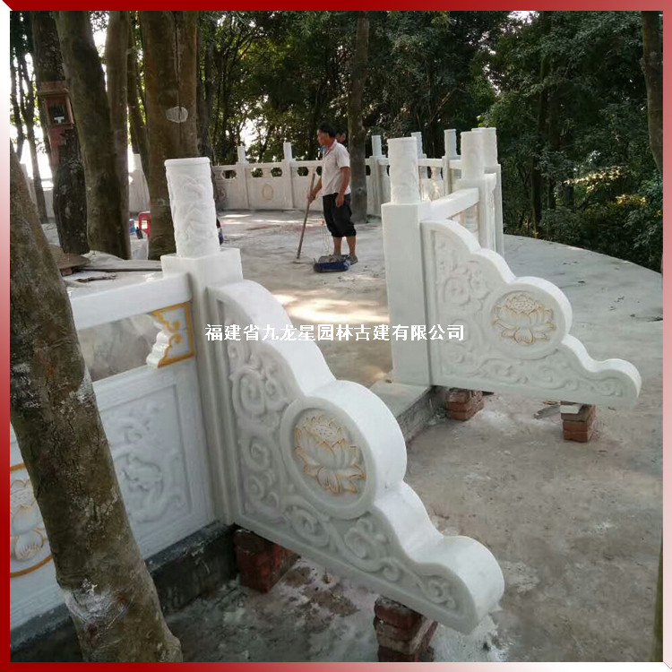 1616834317741078.jpg 寺院欄桿石雕蓮花圖片