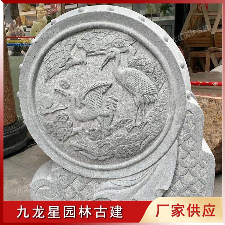 1623049015481577.jpg 青石雕刻門當抱鼓石圖片